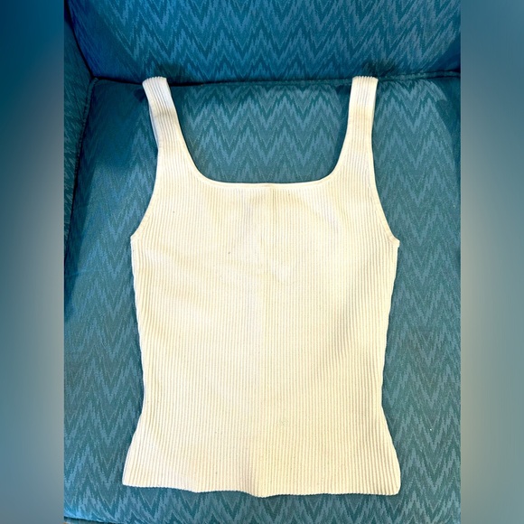 ARITZIA BABATON CROP TOP - Picture 1 of 2